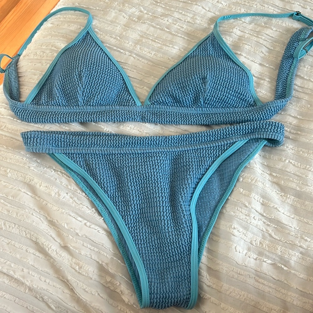 Women’s Bikini size L